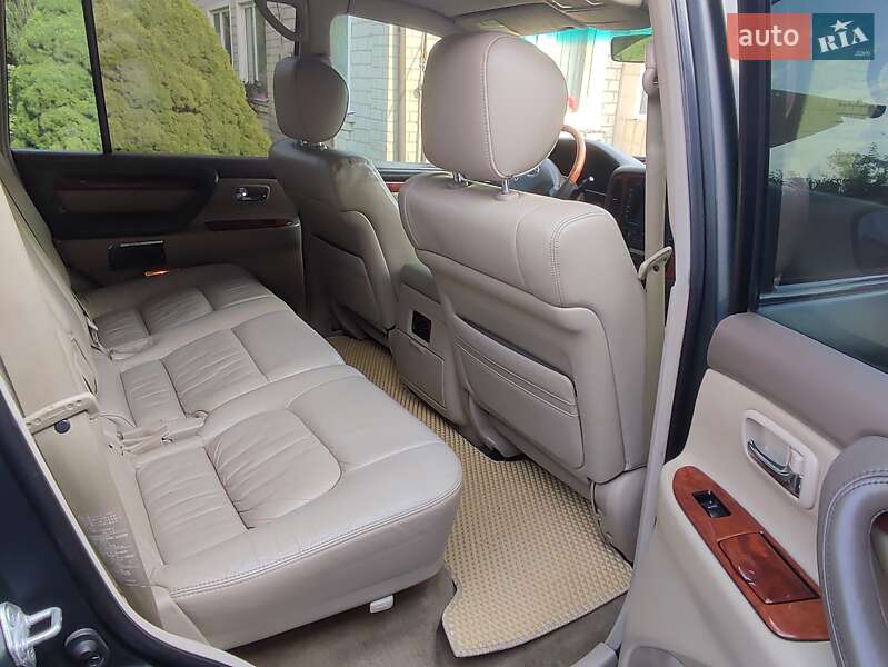 Позашляховик / Кросовер Toyota Land Cruiser 2001 в Броварах