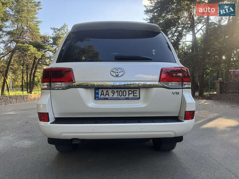 Внедорожник / Кроссовер Toyota Land Cruiser 2017 в Киеве фото 15 Внедорожник / Кроссовер Toyota Land Cruiser 2017 в Киеве