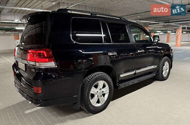 Внедорожник / Кроссовер Toyota Land Cruiser 2012 в 