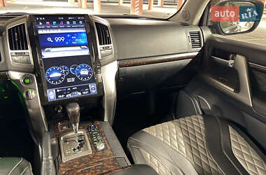 Внедорожник / Кроссовер Toyota Land Cruiser 2012 в 