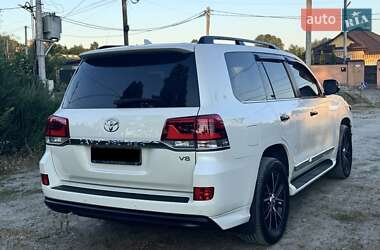 Позашляховик / Кросовер Toyota Land Cruiser 2018 в 