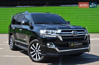 Внедорожник / Кроссовер Toyota Land Cruiser 2017 в Киеве
