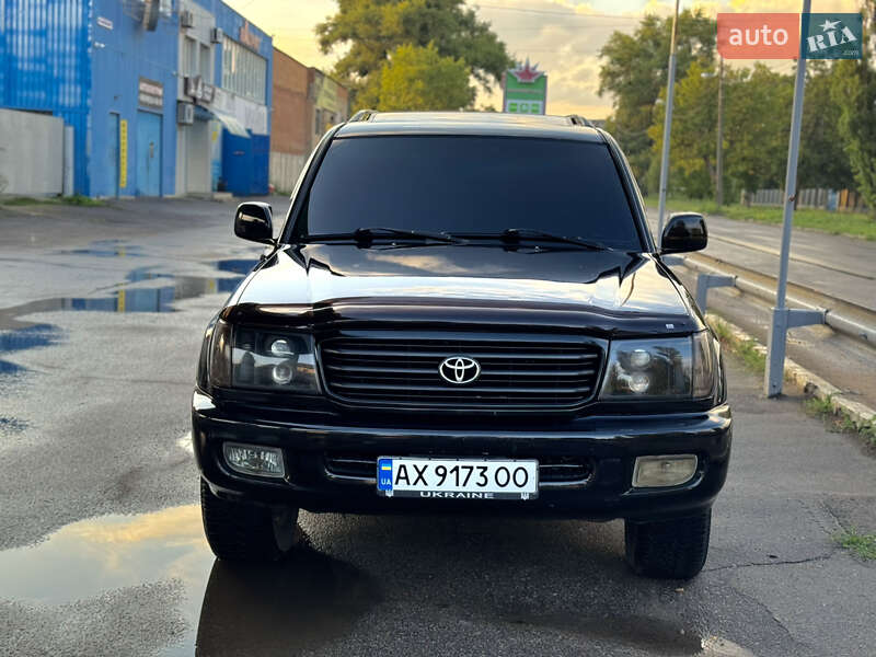 Toyota Land Cruiser 2000