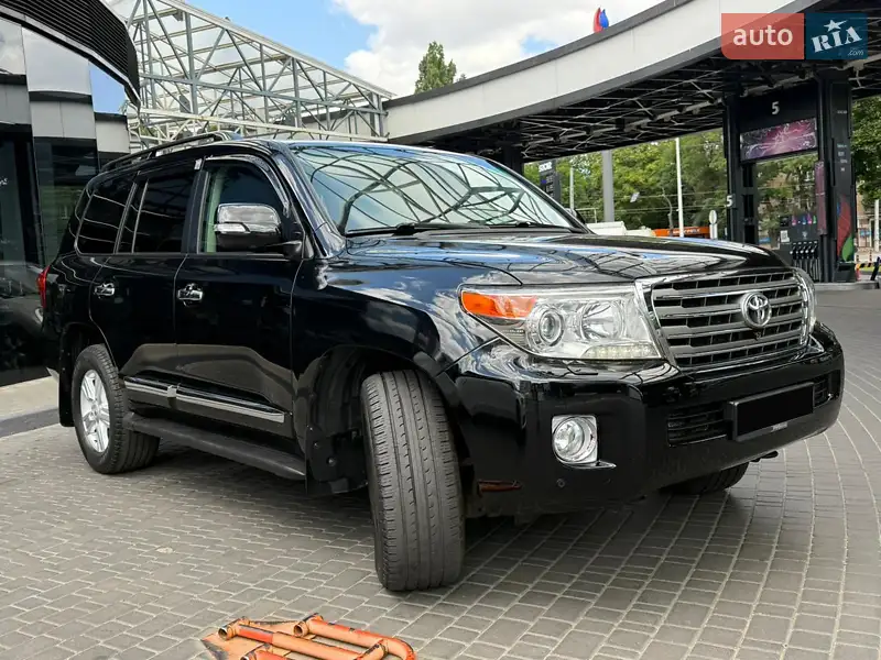 Toyota Land Cruiser