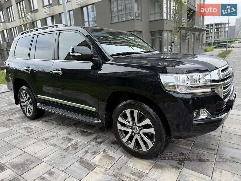 Toyota Land Cruiser 2020