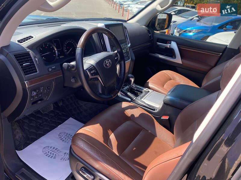 Внедорожник / Кроссовер Toyota Land Cruiser 2020 в Житомире