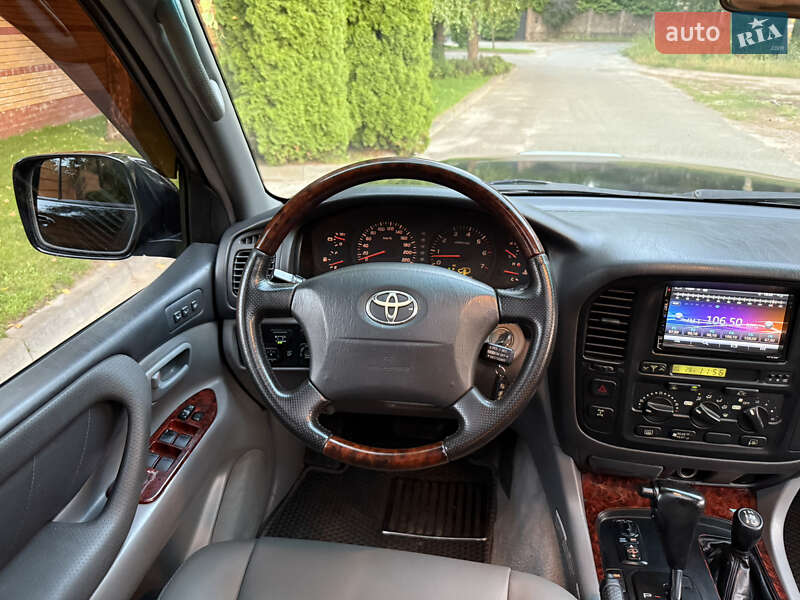 Позашляховик / Кросовер Toyota Land Cruiser 2001 в Броварах