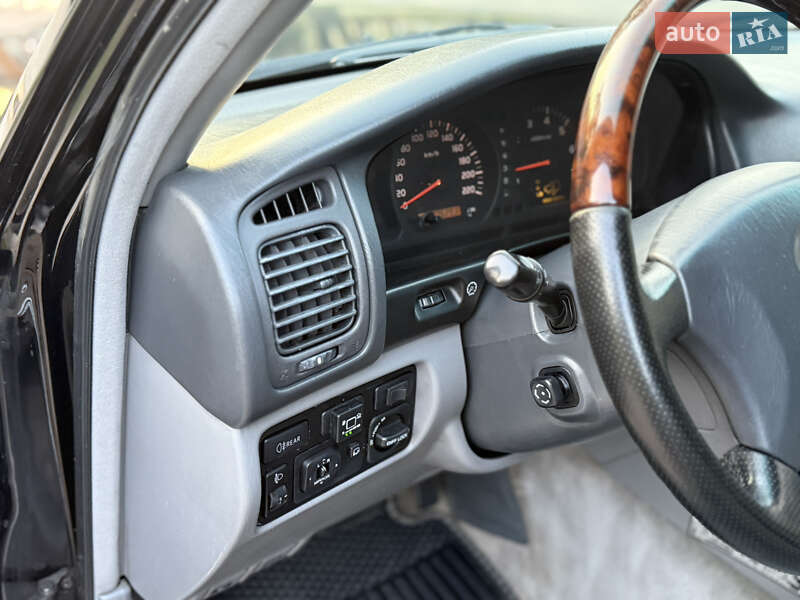 Позашляховик / Кросовер Toyota Land Cruiser 2001 в Броварах