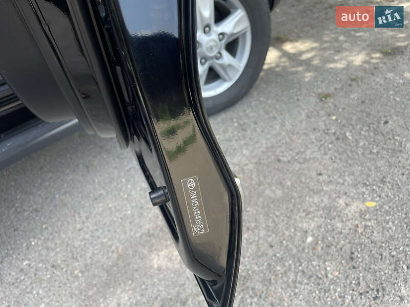 Позашляховик / Кросовер Toyota Land Cruiser 2011 в Лубнах фото 34 Позашляховик / Кросовер Toyota Land Cruiser 2011 в Лубнах