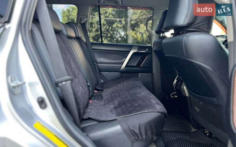 Внедорожник / Кроссовер Toyota Land Cruiser 2012 в Ивано-Франковске