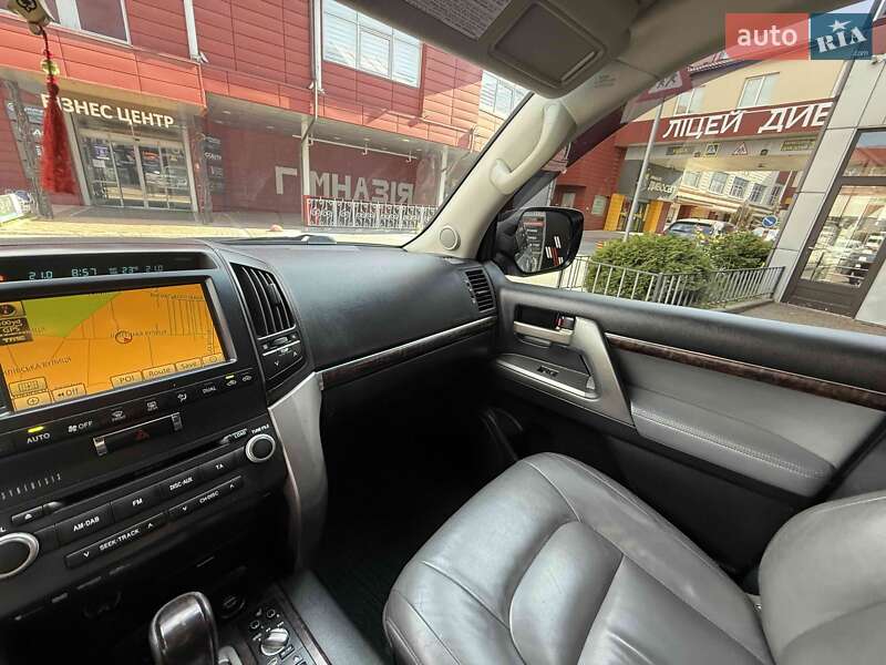 Внедорожник / Кроссовер Toyota Land Cruiser 2011 в Львове