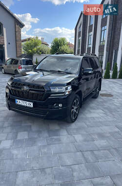 Внедорожник / Кроссовер Toyota Land Cruiser 2017 в Киеве