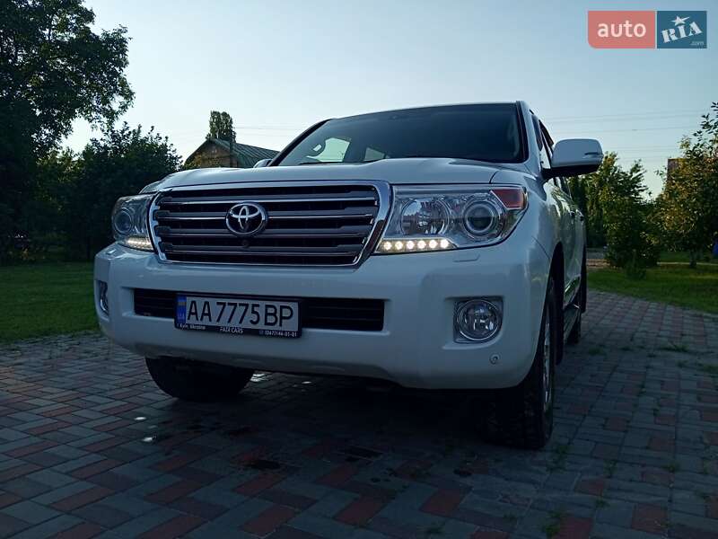 Позашляховик / Кросовер Toyota Land Cruiser 2014 в Києві фото 2 Позашляховик / Кросовер Toyota Land Cruiser 2014 в Києві