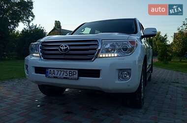 Внедорожник / Кроссовер Toyota Land Cruiser 2014 в 