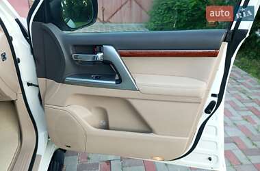 Внедорожник / Кроссовер Toyota Land Cruiser 2014 в 