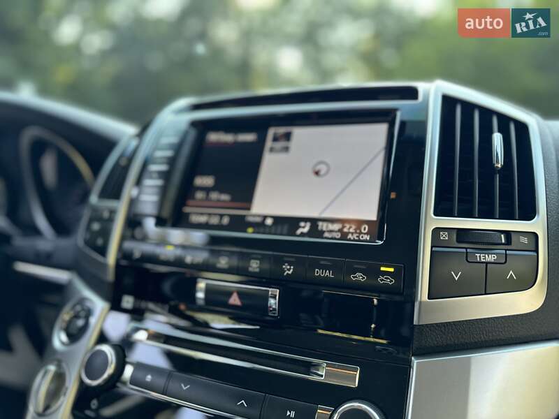 Позашляховик / Кросовер Toyota Land Cruiser 2014 в Трускавці фото 52 Позашляховик / Кросовер Toyota Land Cruiser 2014 в Трускавці