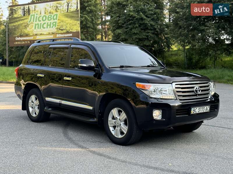 Позашляховик / Кросовер Toyota Land Cruiser 2014 в Трускавці фото 29 Позашляховик / Кросовер Toyota Land Cruiser 2014 в Трускавці