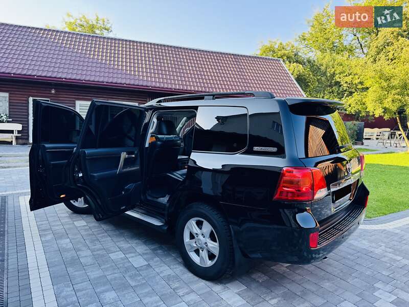 Внедорожник / Кроссовер Toyota Land Cruiser 2012 в Нижней Апше фото 29 Внедорожник / Кроссовер Toyota Land Cruiser 2012 в Нижней Апше