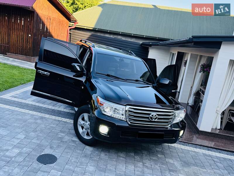 Внедорожник / Кроссовер Toyota Land Cruiser 2012 в Нижней Апше фото 120 Внедорожник / Кроссовер Toyota Land Cruiser 2012 в Нижней Апше