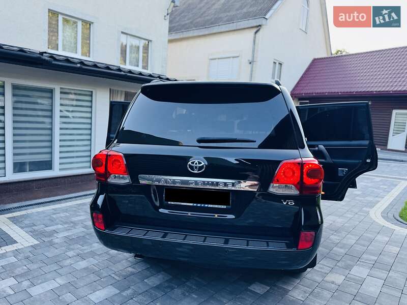 Внедорожник / Кроссовер Toyota Land Cruiser 2012 в Нижней Апше фото 130 Внедорожник / Кроссовер Toyota Land Cruiser 2012 в Нижней Апше