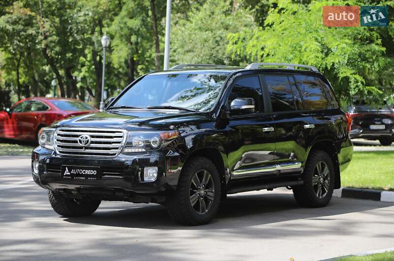 Toyota Land Cruiser 2014