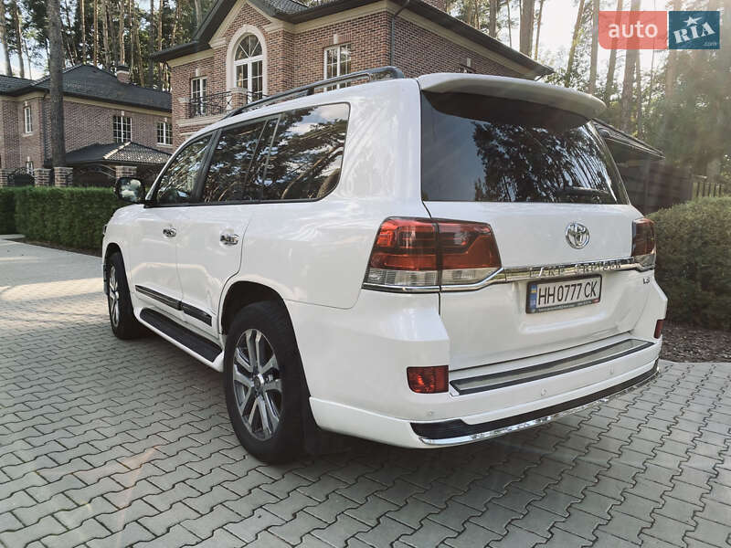 Внедорожник / Кроссовер Toyota Land Cruiser 2014 в Киеве