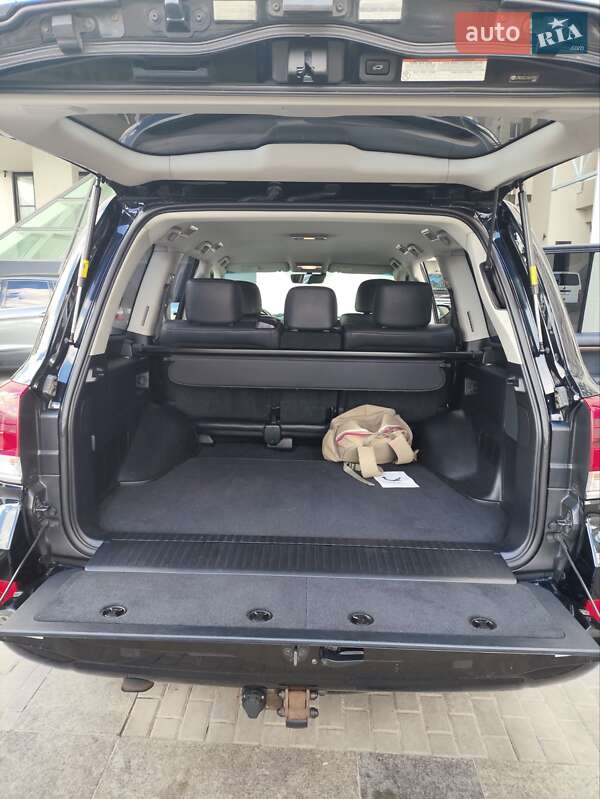 Позашляховик / Кросовер Toyota Land Cruiser 2016 в Києві фото 7 Позашляховик / Кросовер Toyota Land Cruiser 2016 в Києві