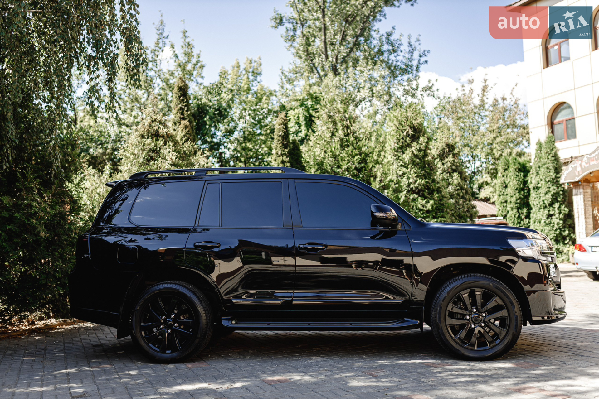 Toyota Land Cruiser 2019 VIN JTMCV02J804275595 фото оголошення 2 з 38