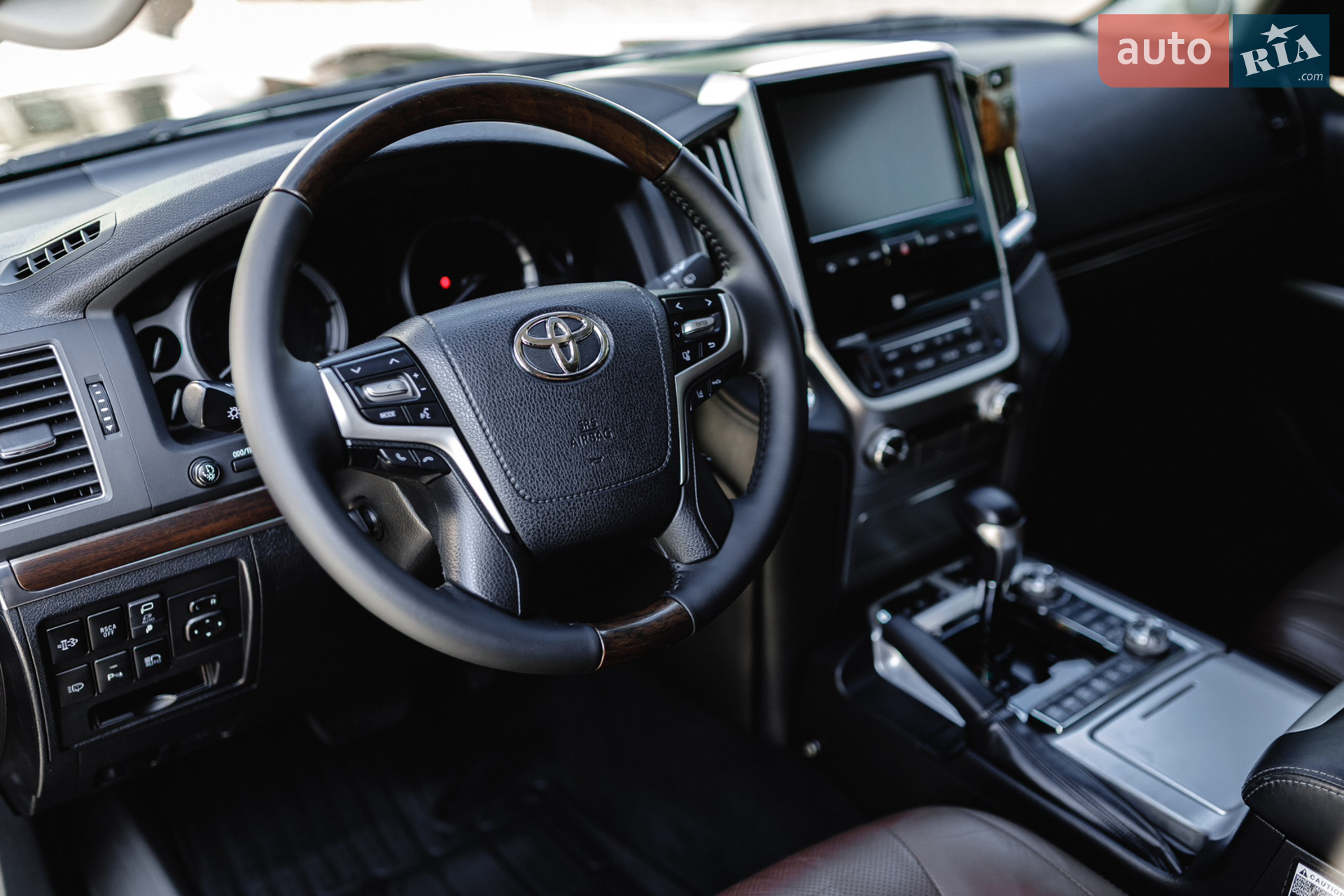 Toyota Land Cruiser 2019 VIN JTMCV02J804275595 фото оголошення 13 з 38
