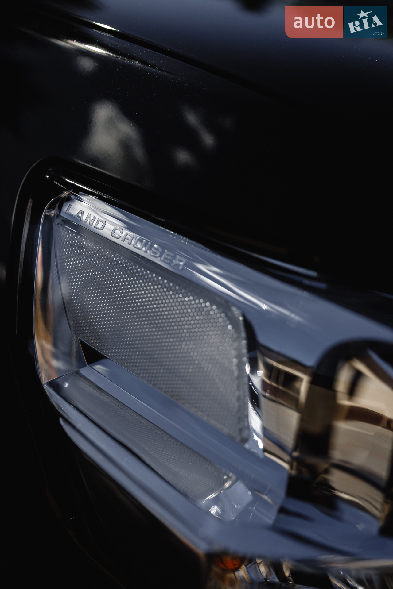 Toyota Land Cruiser 2019 VIN JTMCV02J804275595 фото оголошення 37 з 38