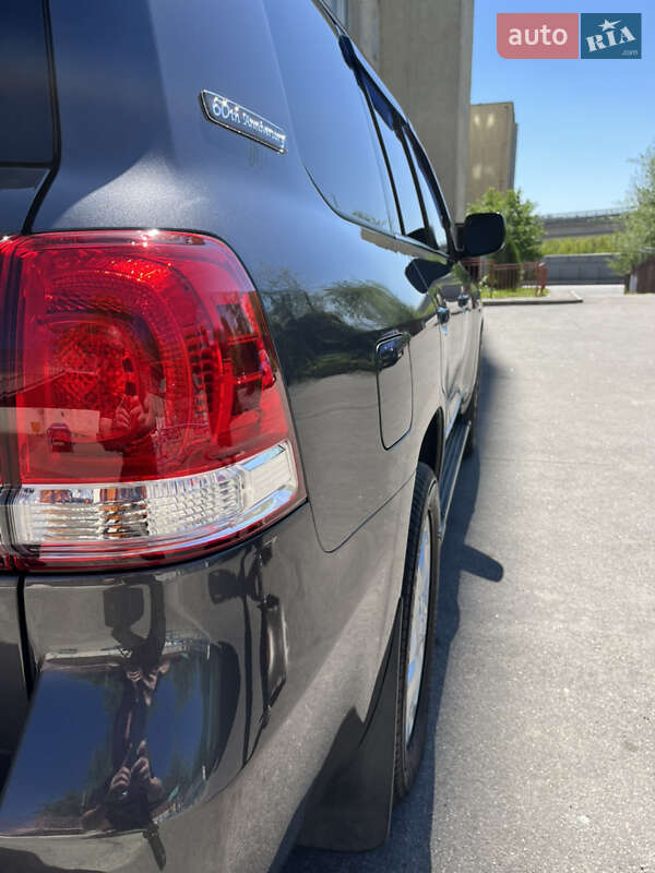 Внедорожник / Кроссовер Toyota Land Cruiser 2011 в Киеве фото 12 Внедорожник / Кроссовер Toyota Land Cruiser 2011 в Киеве