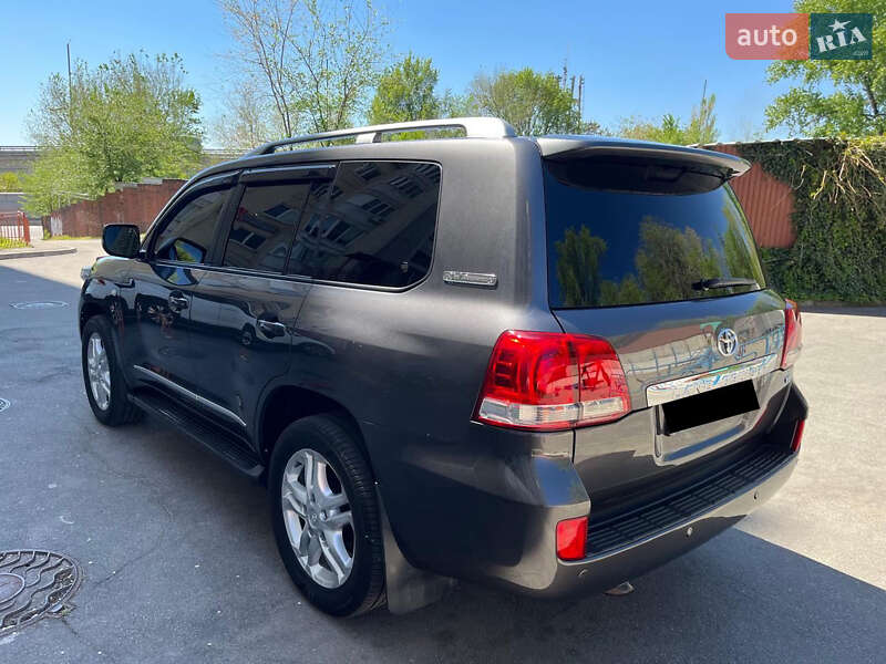 Внедорожник / Кроссовер Toyota Land Cruiser 2011 в Киеве фото 18 Внедорожник / Кроссовер Toyota Land Cruiser 2011 в Киеве