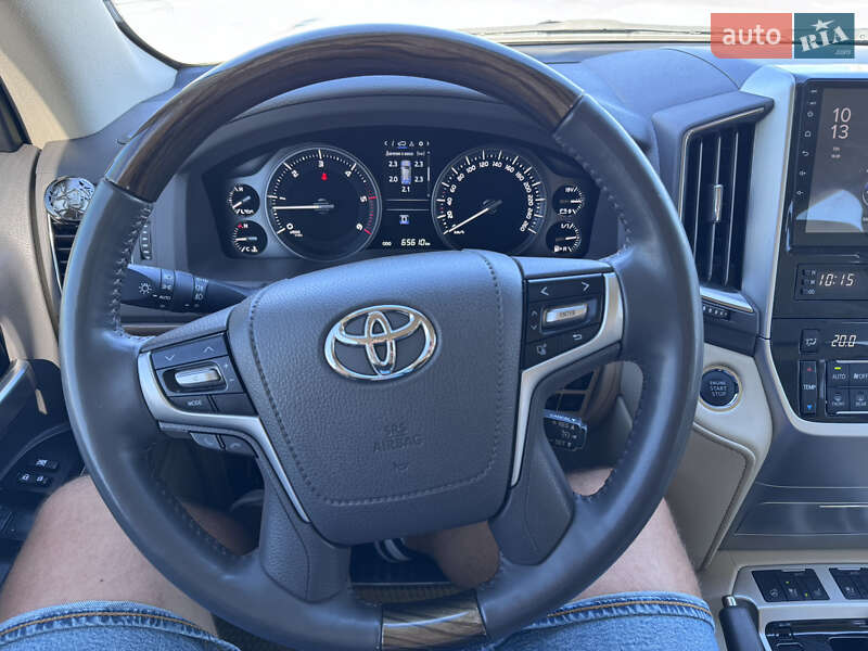 Внедорожник / Кроссовер Toyota Land Cruiser 2020 в Киеве фото 5 Внедорожник / Кроссовер Toyota Land Cruiser 2020 в Киеве