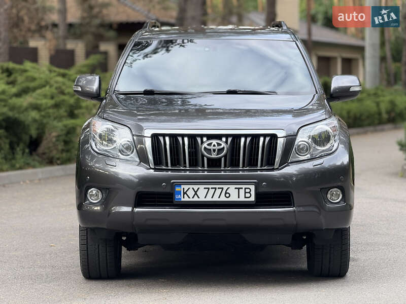 Toyota Land Cruiser 2010