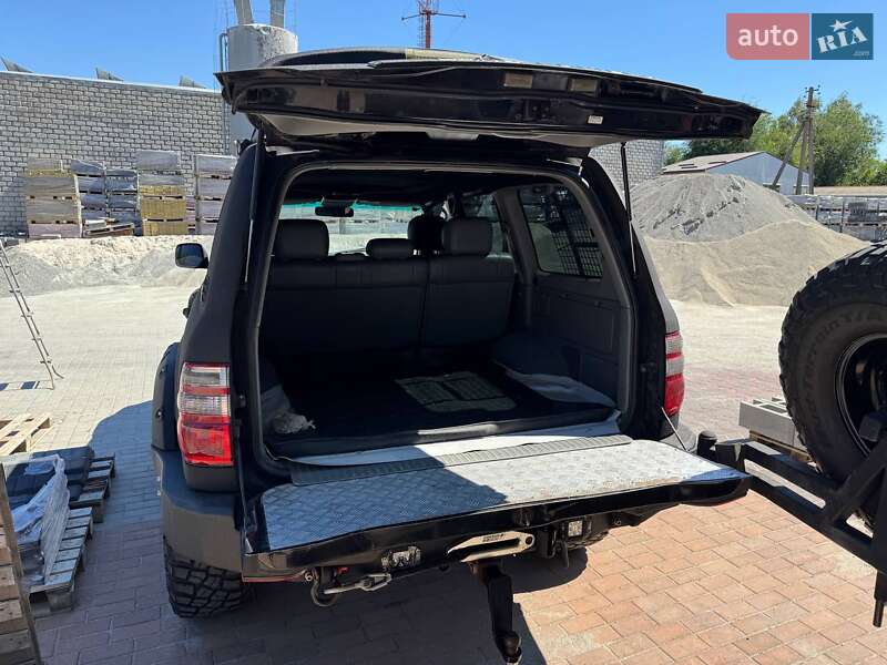 Внедорожник / Кроссовер Toyota Land Cruiser 2003 в Днепре