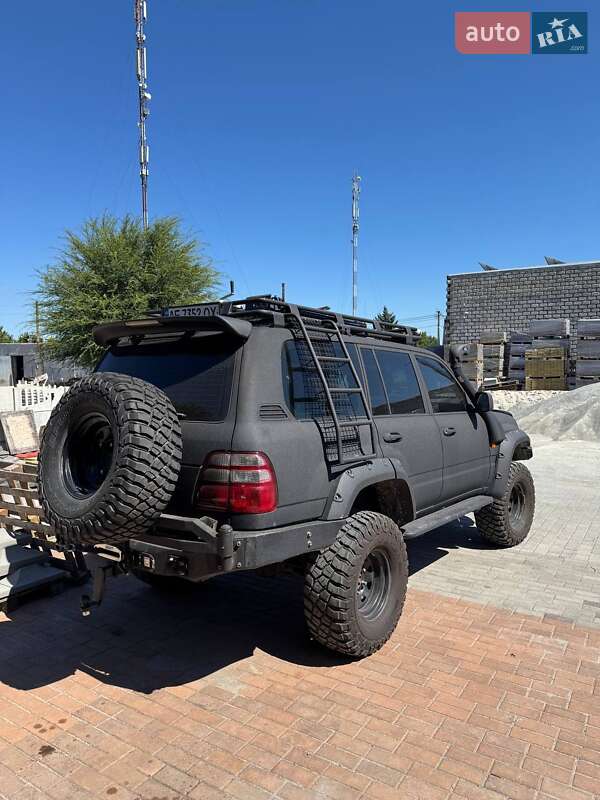 Внедорожник / Кроссовер Toyota Land Cruiser 2003 в Днепре