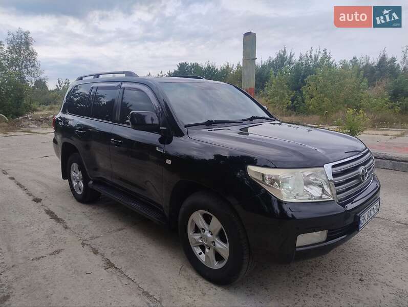 Внедорожник / Кроссовер Toyota Land Cruiser 2008 в Вараше