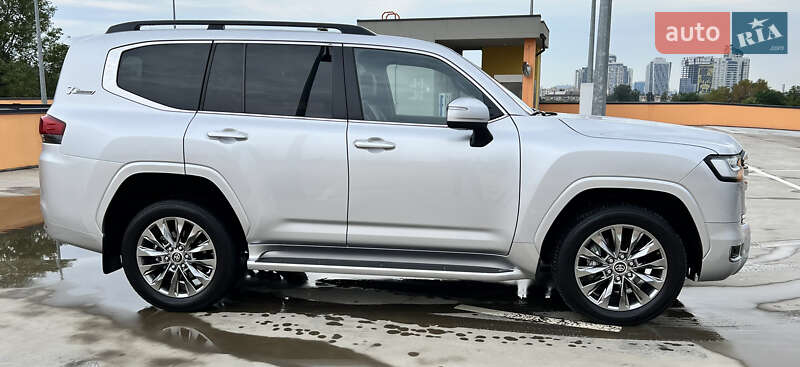 Внедорожник / Кроссовер Toyota Land Cruiser 2022 в Киеве
