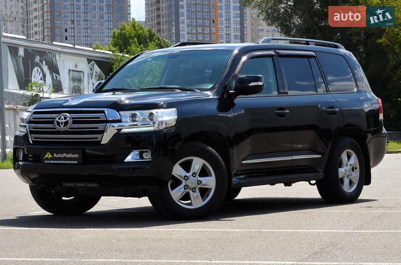 Toyota Land Cruiser 2011