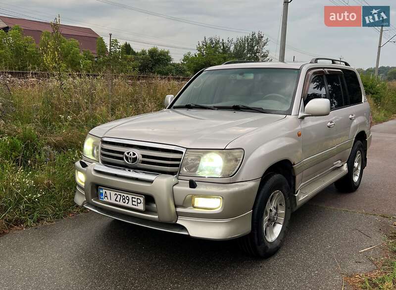 Toyota Land Cruiser 2004