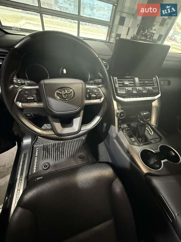 Внедорожник / Кроссовер Toyota Land Cruiser 2021 в Харькове
