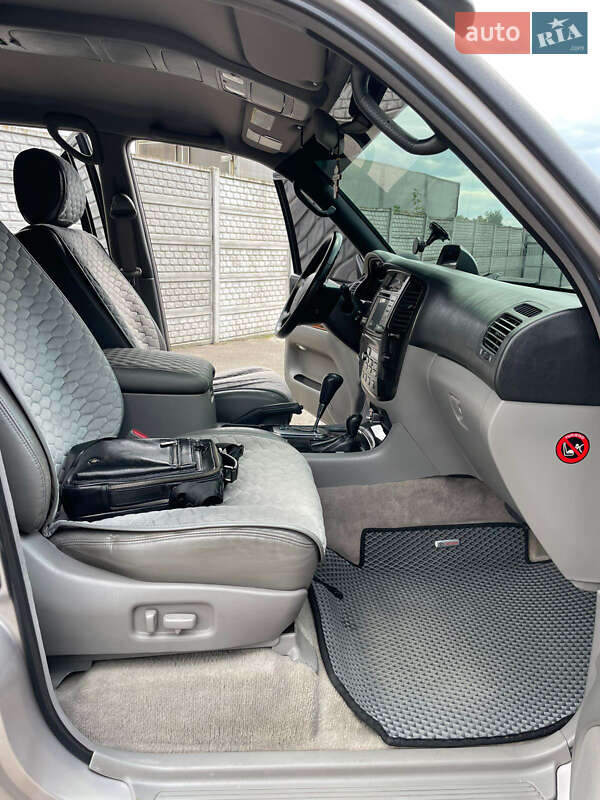 Внедорожник / Кроссовер Toyota Land Cruiser 2002 в Виннице