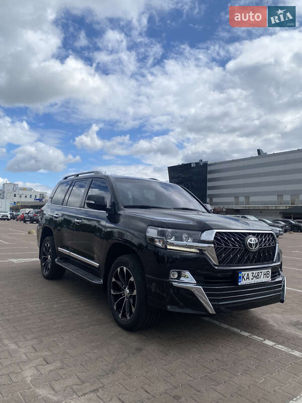 Внедорожник / Кроссовер Toyota Land Cruiser 2020 в Житомире