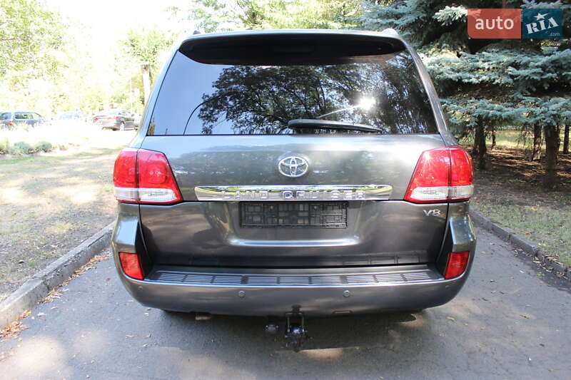 Внедорожник / Кроссовер Toyota Land Cruiser 2011 в Кривом Роге