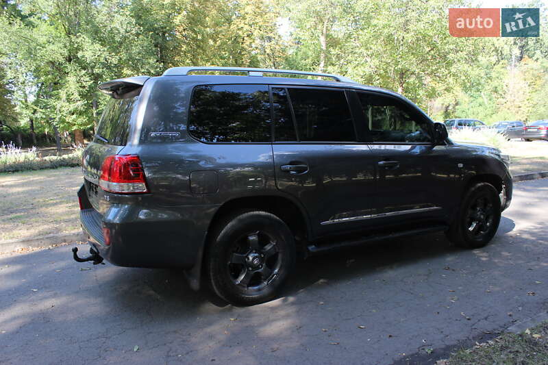 Внедорожник / Кроссовер Toyota Land Cruiser 2011 в Кривом Роге