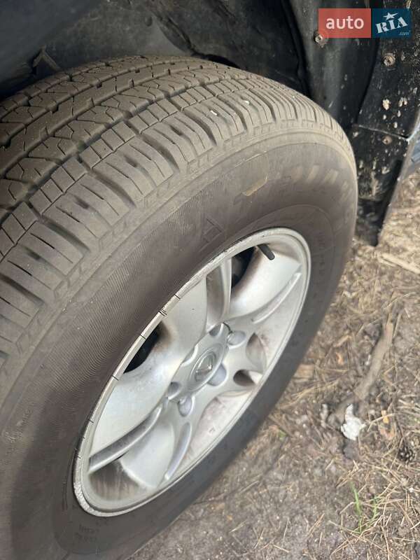 Позашляховик / Кросовер Toyota Land Cruiser 2005 в Павлограді