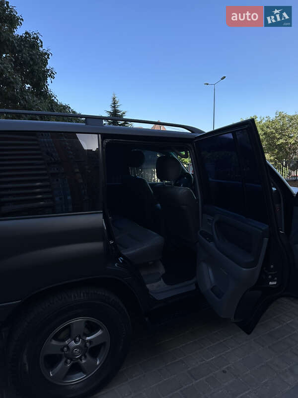 Внедорожник / Кроссовер Toyota Land Cruiser 2002 в Одессе