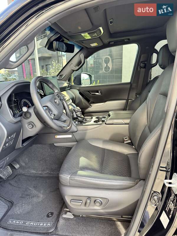 Внедорожник / Кроссовер Toyota Land Cruiser 2021 в Киеве