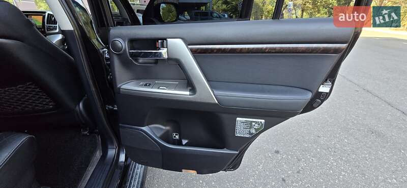 Внедорожник / Кроссовер Toyota Land Cruiser 2012 в Одессе фото 23 Внедорожник / Кроссовер Toyota Land Cruiser 2012 в Одессе