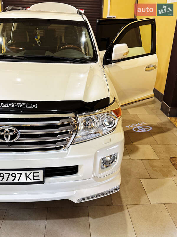 Внедорожник / Кроссовер Toyota Land Cruiser 2013 в Кривом Роге фото 4 Внедорожник / Кроссовер Toyota Land Cruiser 2013 в Кривом Роге
